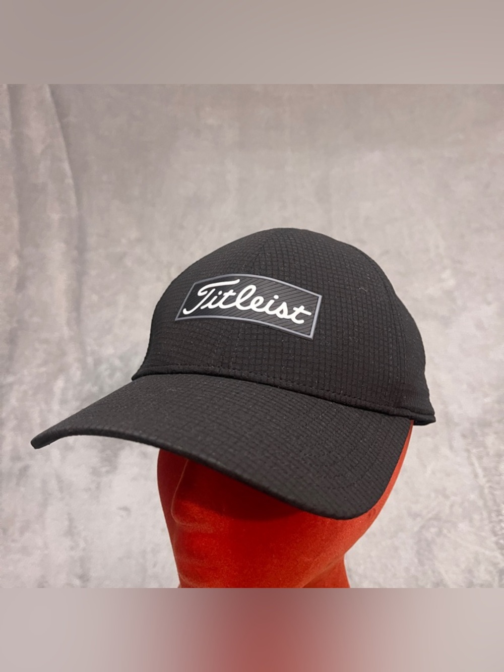 Titleist Golf Hat Black SnapBack Tseries Golf Cap Polyester